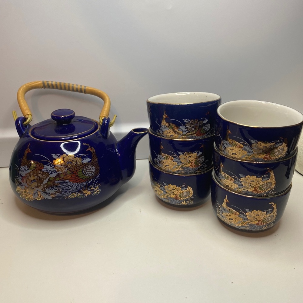 Porcelain Tea Set 6 Cups and one teapot